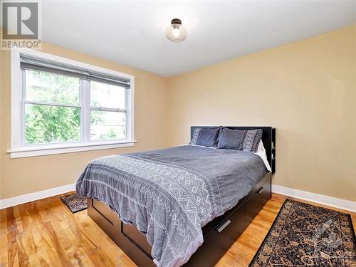 1098 Silver Street, Ottawa, ON - Indoor Photo Showing Bedroom