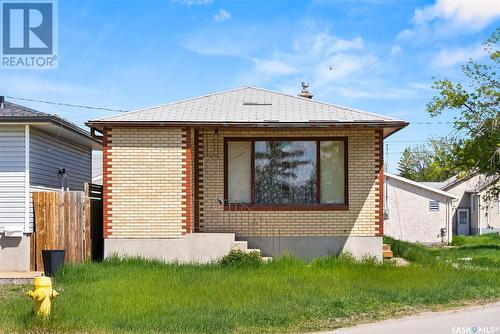 2079 Francis Street, Regina, SK - Outdoor