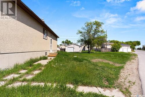 2079 Francis Street, Regina, SK - Outdoor