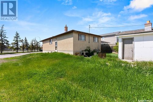 2079 Francis Street, Regina, SK - Outdoor