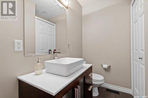 403 Collins Crescent, Saskatoon, SK - Indoor Photo Showing Bathroom