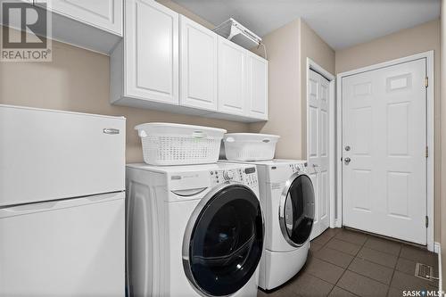 403 Collins Crescent, Saskatoon, SK - Indoor Photo Showing Laundry Room