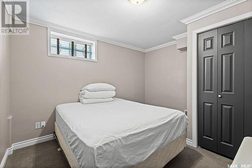 403 Collins Crescent, Saskatoon, SK - Indoor Photo Showing Bedroom