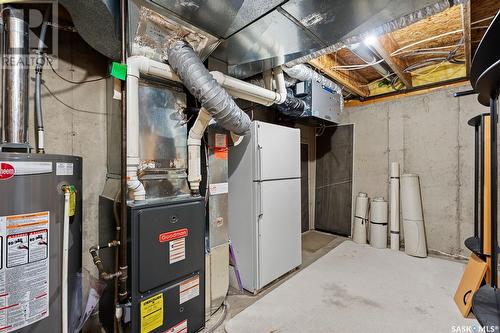 403 Collins Crescent, Saskatoon, SK - Indoor Photo Showing Basement