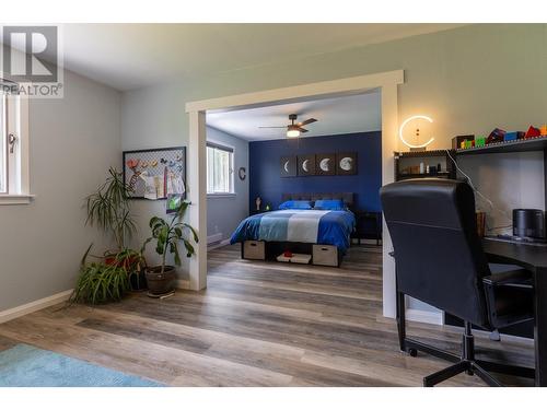 3292 Anderson Road, Fernie, BC - Indoor Photo Showing Bedroom