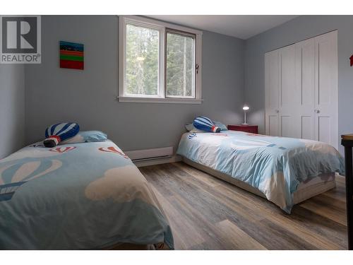 3292 Anderson Road, Fernie, BC - Indoor Photo Showing Bedroom