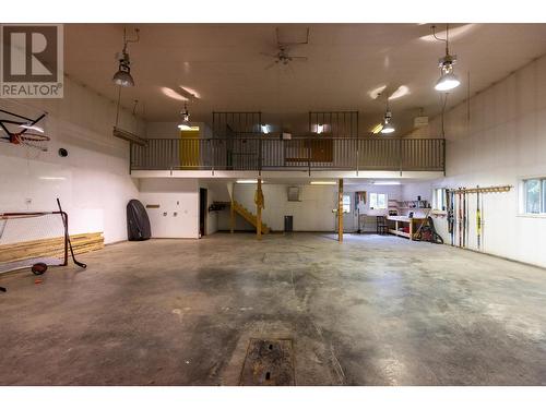 3292 Anderson Road, Fernie, BC - Indoor Photo Showing Garage