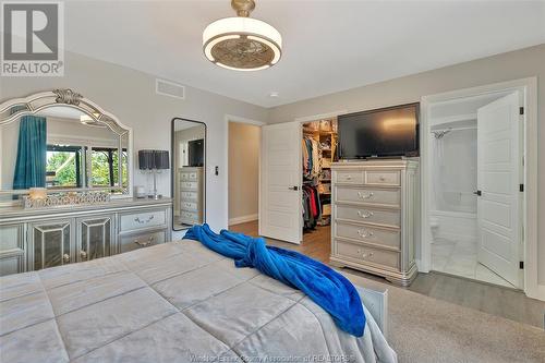 257 Robinson Avenue, Essex, ON - Indoor Photo Showing Bedroom