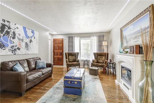 302 Southill Drive, Kitchener, ON - Indoor Photo Showing Living Room With Fireplace