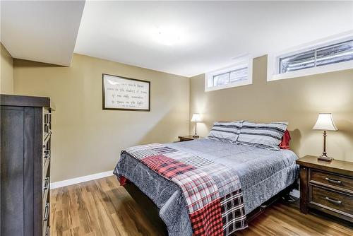 302 Southill Drive, Kitchener, ON - Indoor Photo Showing Bedroom