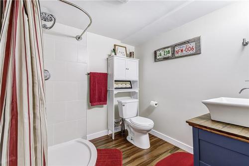 302 Southill Drive, Kitchener, ON - Indoor Photo Showing Bathroom