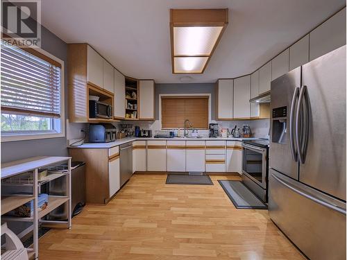 3467 Clearwood Crescent, Prince George, BC - Indoor Photo Showing Kitchen