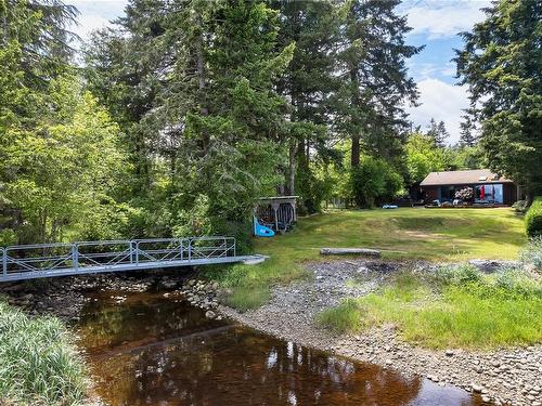 1396 Seaview Rd, Black Creek, BC 