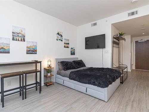 307-848 Yates St, Victoria, BC - Indoor Photo Showing Bedroom