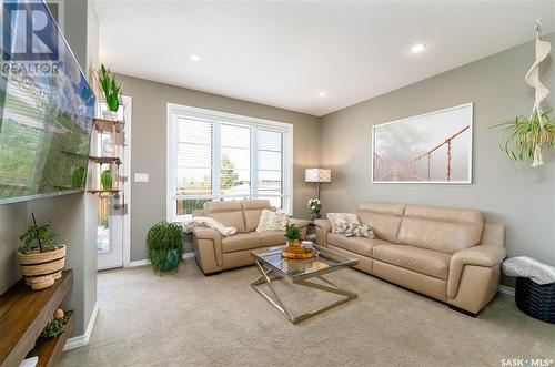 130 3229 Elgaard Drive, Regina, SK - Indoor Photo Showing Living Room