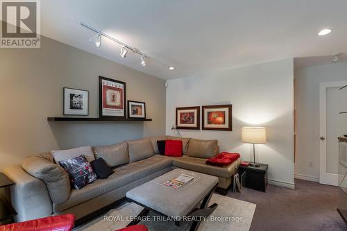 9 Scarlett Avenue, London, ON - Indoor Photo Showing Living Room