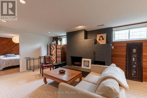 9 Scarlett Avenue, London, ON - Indoor Photo Showing Living Room With Fireplace