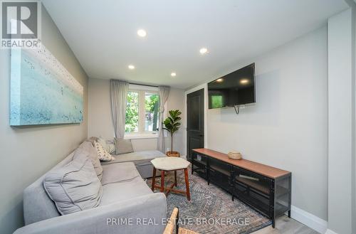 14 Warwick Avenue, Lambton Shores (Grand Bend), ON - Indoor Photo Showing Other Room