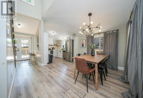 14 Warwick Avenue, Lambton Shores (Grand Bend), ON - Indoor Photo Showing Dining Room