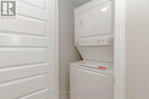 808 - 215 Queen Street E, Brampton, ON - Indoor Photo Showing Laundry Room