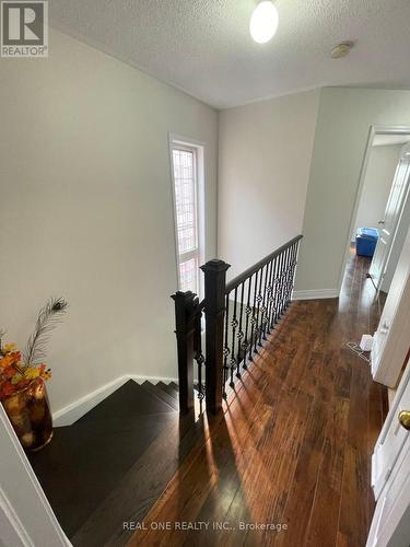 622 Candlestick Circle, Mississauga, ON - Indoor Photo Showing Other Room