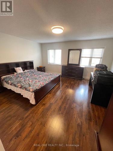 622 Candlestick Circle, Mississauga, ON - Indoor Photo Showing Bedroom