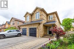 5675 RALEIGH STREET  Mississauga, ON L5M 7E6