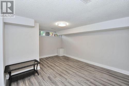 237 Beechy Drive, Richmond Hill, ON - Indoor Photo Showing Other Room