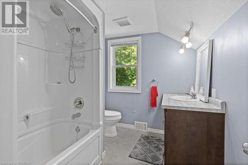 33 Mill Street, Harriston, ON - Indoor Photo Showing Bathroom