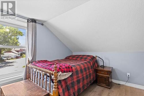 33 Mill Street, Harriston, ON - Indoor Photo Showing Bedroom