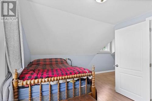 33 Mill Street, Harriston, ON - Indoor Photo Showing Bedroom