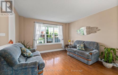 31 Sagewood Avenue, Clarington, ON - Indoor Photo Showing Living Room