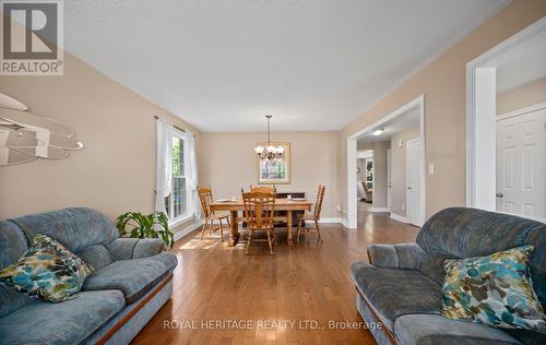 31 Sagewood Avenue, Clarington, ON - Indoor Photo Showing Living Room