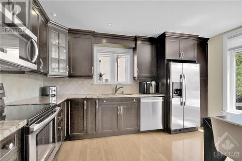 365 Greenwood Avenue, Ottawa, ON - Indoor Photo Showing Kitchen
