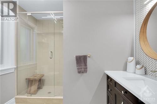 365 Greenwood Avenue, Ottawa, ON - Indoor Photo Showing Bathroom