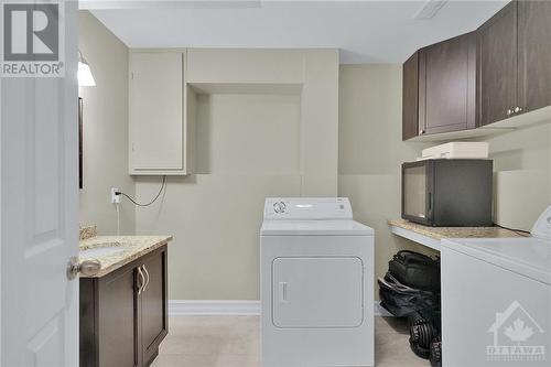 365 Greenwood Avenue, Ottawa, ON - Indoor Photo Showing Laundry Room