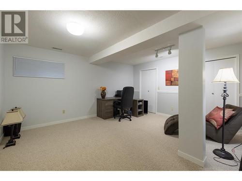 4329 Crystal Drive, Vernon, BC - Indoor Photo Showing Other Room