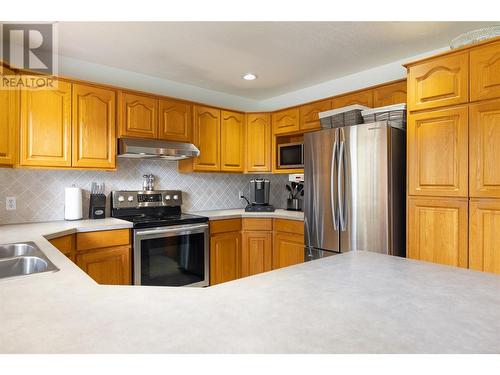 4329 Crystal Drive, Vernon, BC - Indoor Photo Showing Kitchen With Double Sink