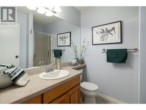 4329 Crystal Drive, Vernon, BC - Indoor Photo Showing Bathroom