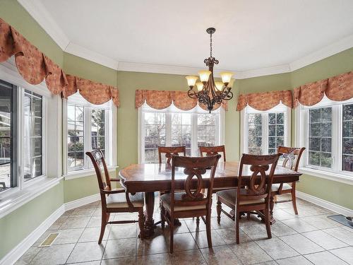 Salle Ã  manger - 3 Cer. Simone Blanchard, Saint-Zotique, QC - Indoor Photo Showing Dining Room