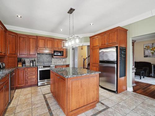 Cuisine - 3 Cer. Simone Blanchard, Saint-Zotique, QC - Indoor Photo Showing Kitchen