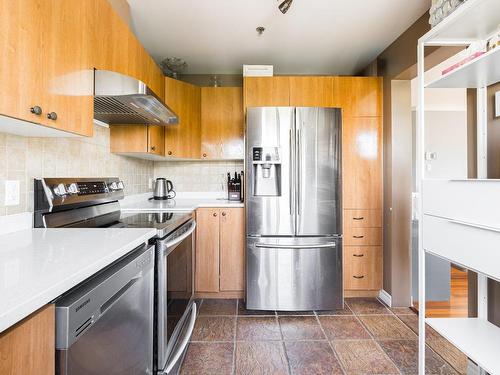 Kitchen - 405-5250 Rue Riviera, Montréal (Pierrefonds-Roxboro), QC - Indoor Photo Showing Kitchen With Stainless Steel Kitchen