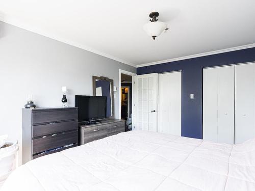 Master bedroom - 405-5250 Rue Riviera, Montréal (Pierrefonds-Roxboro), QC - Indoor Photo Showing Bedroom