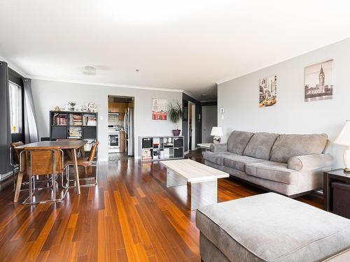 Living room - 405-5250 Rue Riviera, Montréal (Pierrefonds-Roxboro), QC - Indoor Photo Showing Living Room