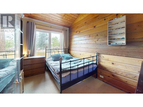 327 28Th  S Avenue, Cranbrook, BC - Indoor Photo Showing Bedroom