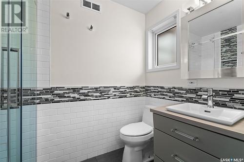 614 Budz Crescent, Saskatoon, SK - Indoor Photo Showing Bathroom