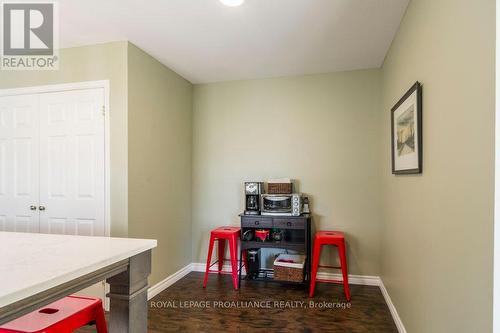 184 Elmwood Drive, Belleville, ON - Indoor Photo Showing Other Room