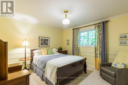 184 Elmwood Drive, Belleville, ON - Indoor Photo Showing Bedroom