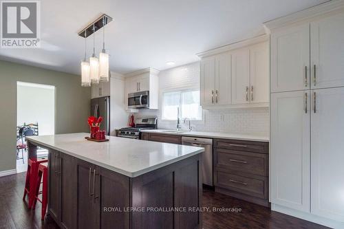 184 Elmwood Drive, Belleville, ON - Indoor Photo Showing Kitchen