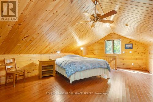 1091 Lindey Lane, North Frontenac, ON - Indoor Photo Showing Bedroom